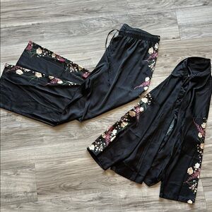 3/$25 ITEM - LA VIE EN ROSE Silk Pajama Set